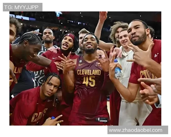 雷霆与火箭季后赛对决结果揭晓球迷热议比赛精彩瞬间